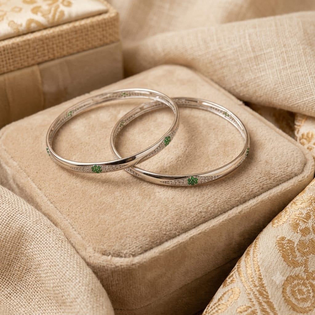 SILVER BANGLE