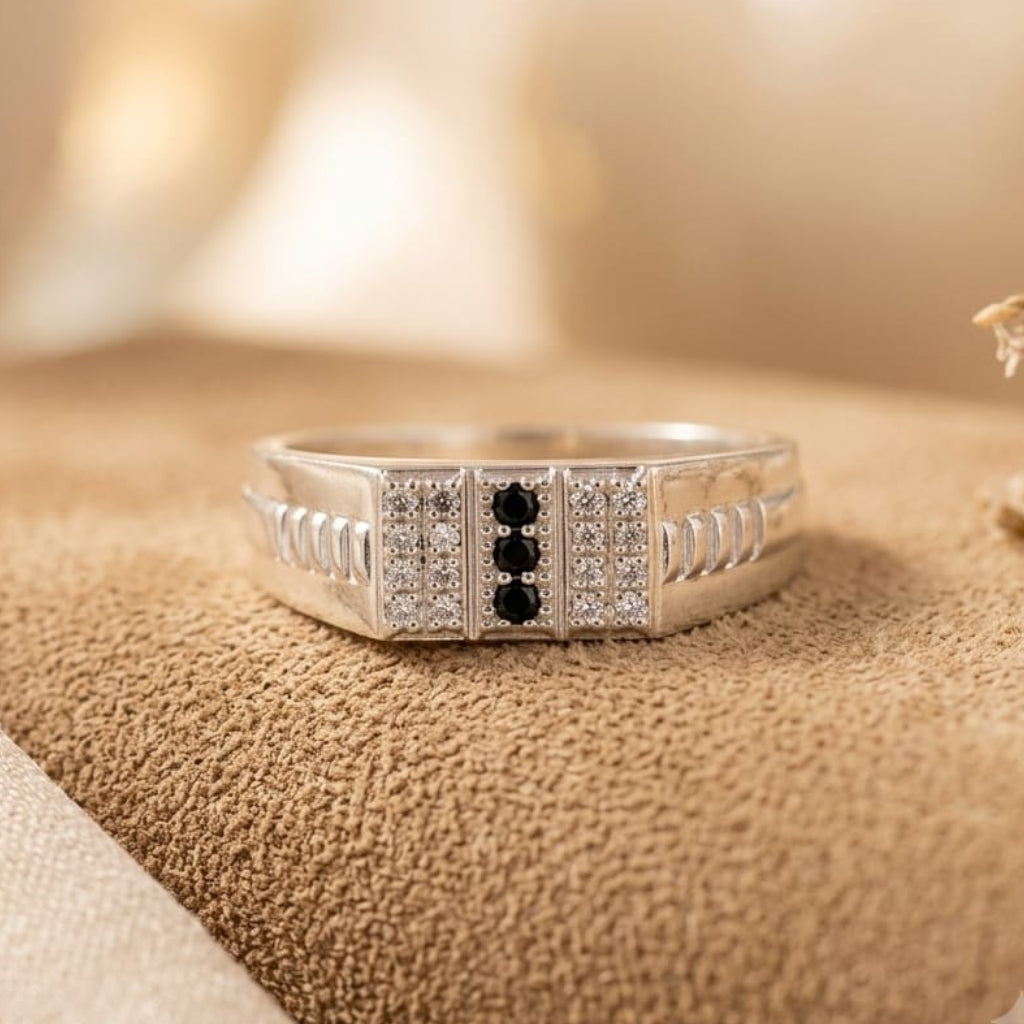 SILVER RING