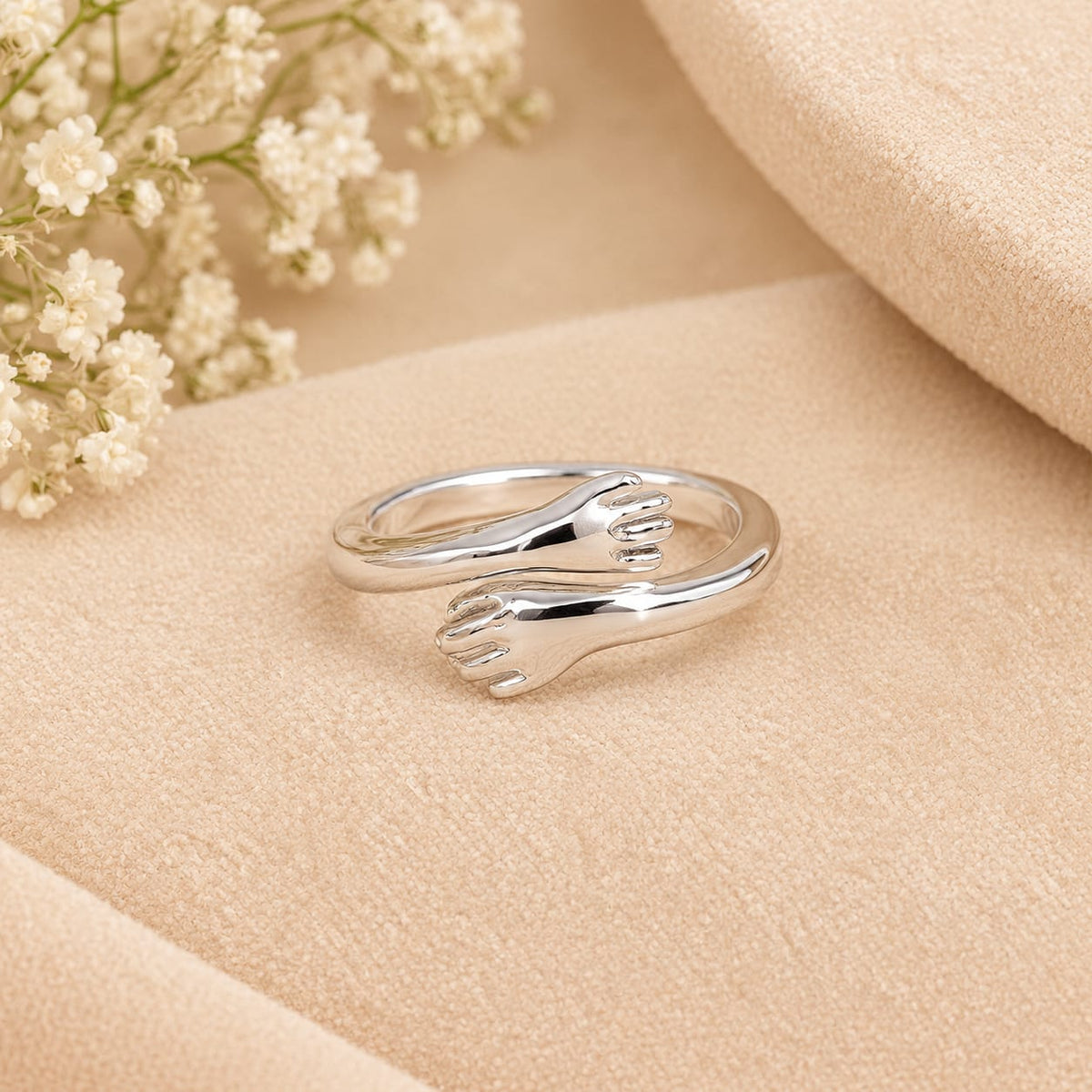SILVER HUG RING