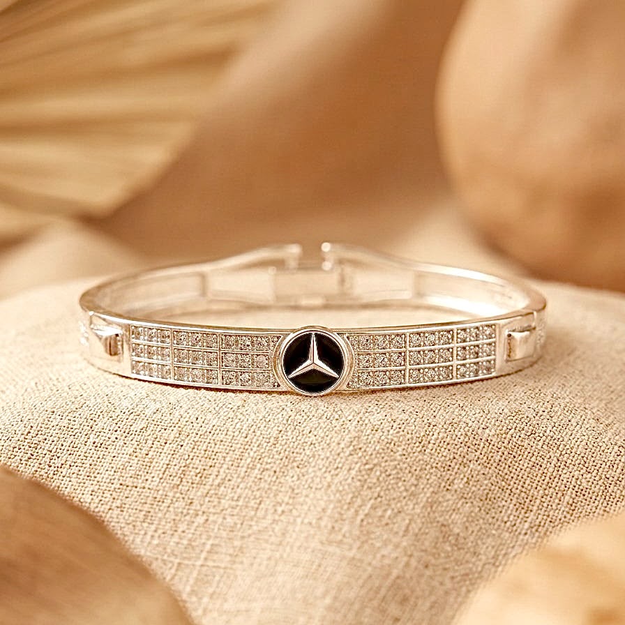 SILVER KADA BRACELET