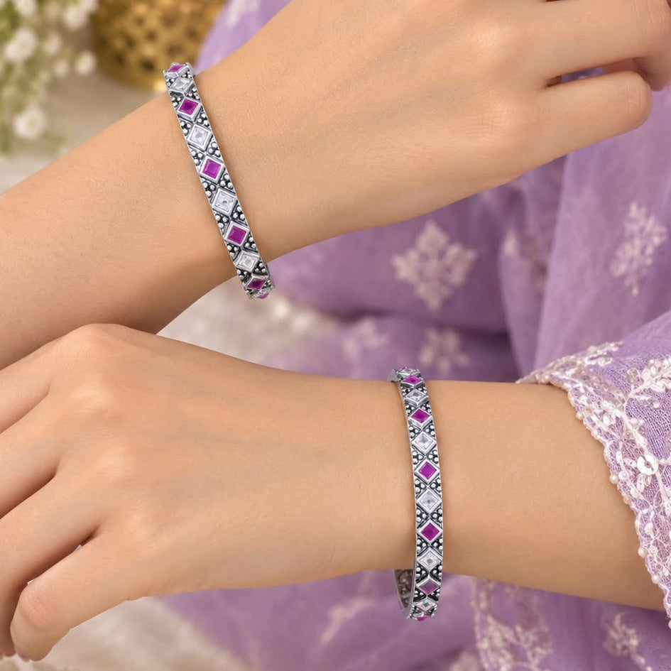 SILVER BANGLE