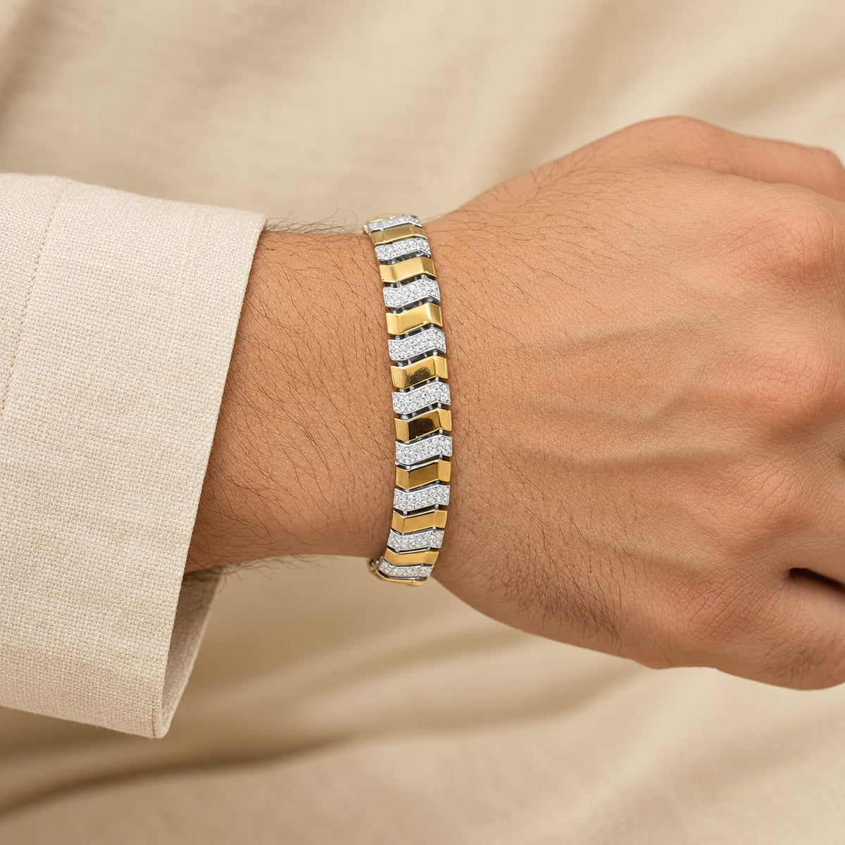 SILVER BARCELET