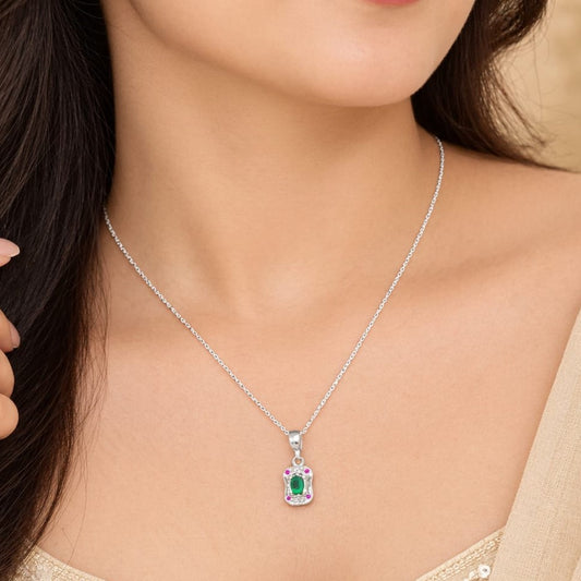 SILVER CHAIN PENDANT
