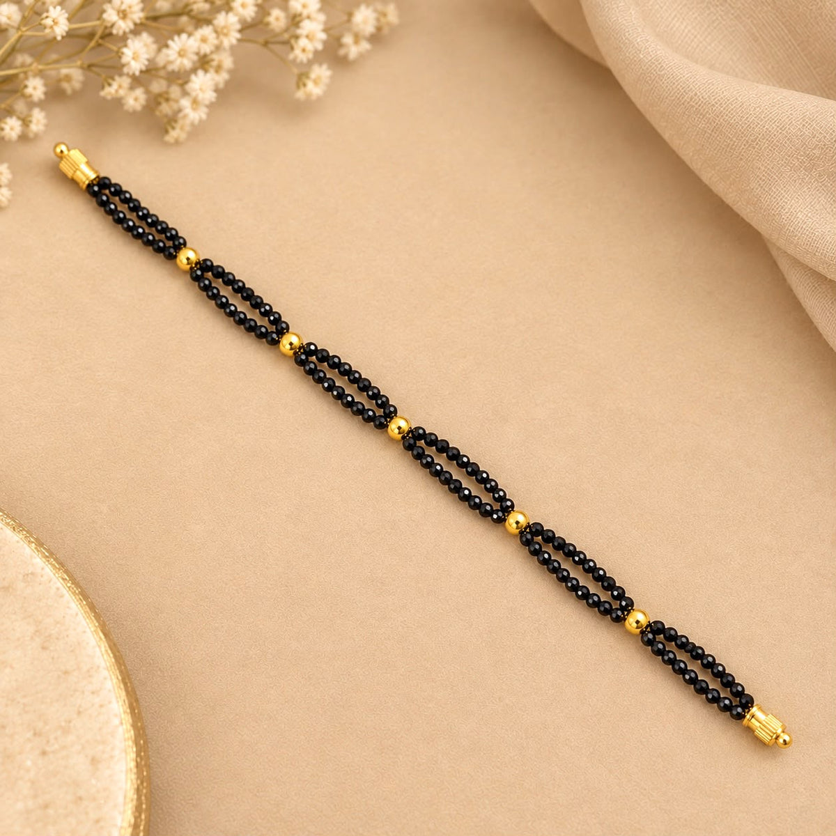 LIGHTWEIGHT GOLD BRACELET