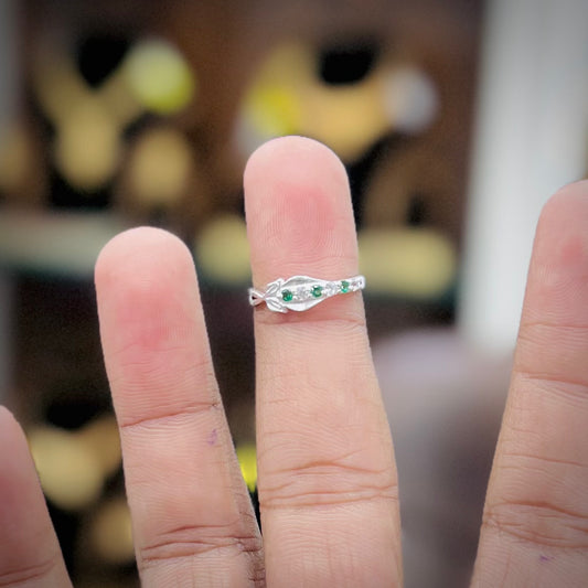 Silver Leaf Motif Lightweight Ring with Green Stones | Women’s Silver Ring