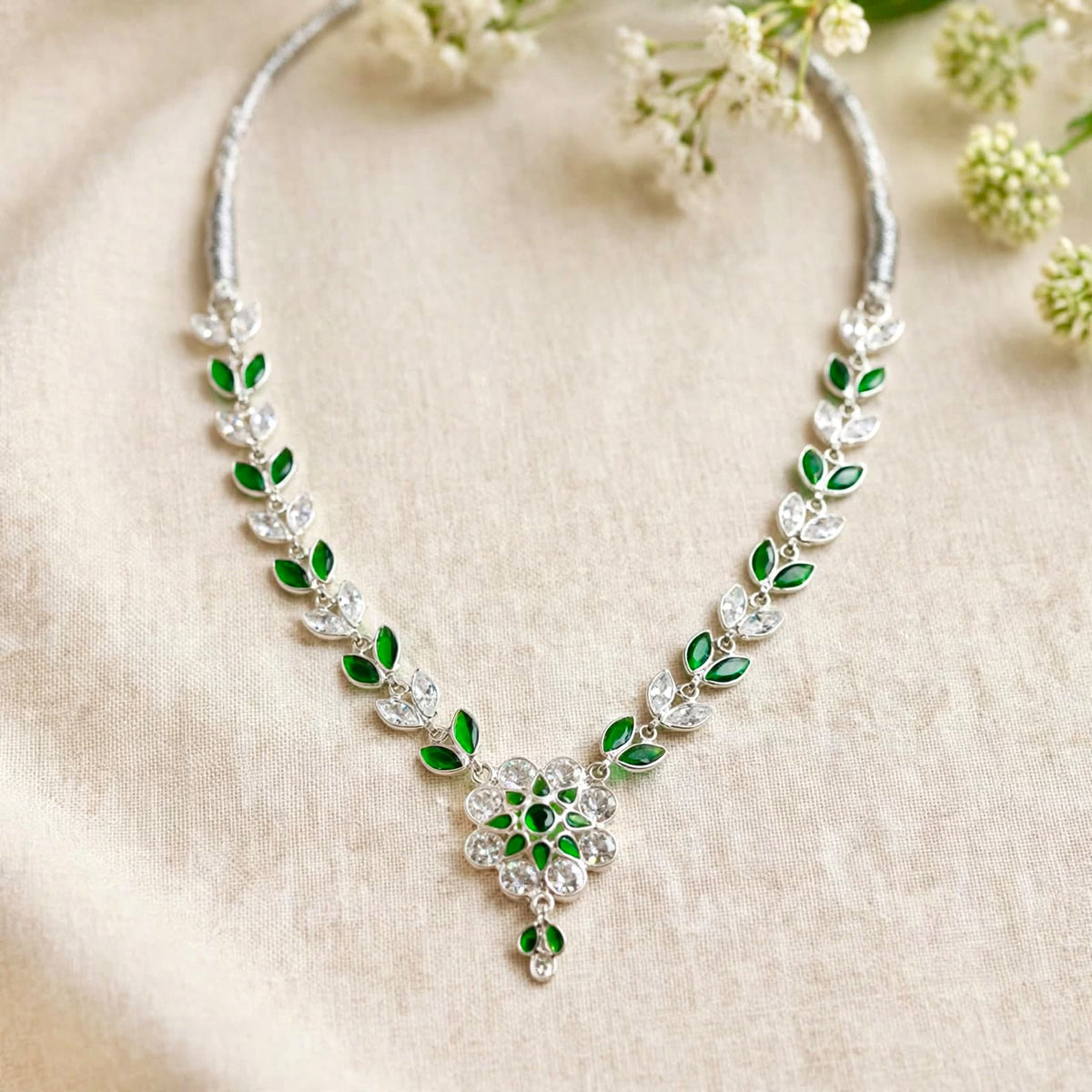 SILVER NECKLACE