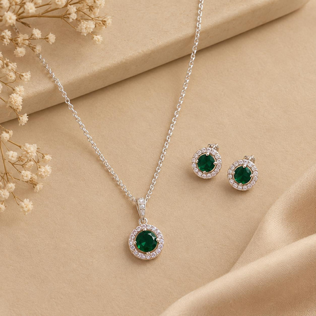 BEAUTIFULL SILVER PENDANT SET