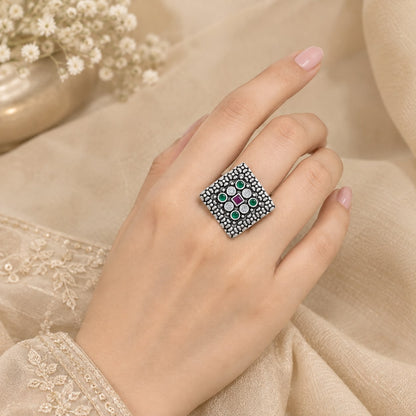 CUT STONE SILVER RING