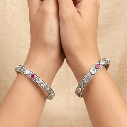 SILVER BANGLE