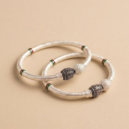 SILVER BANGLE