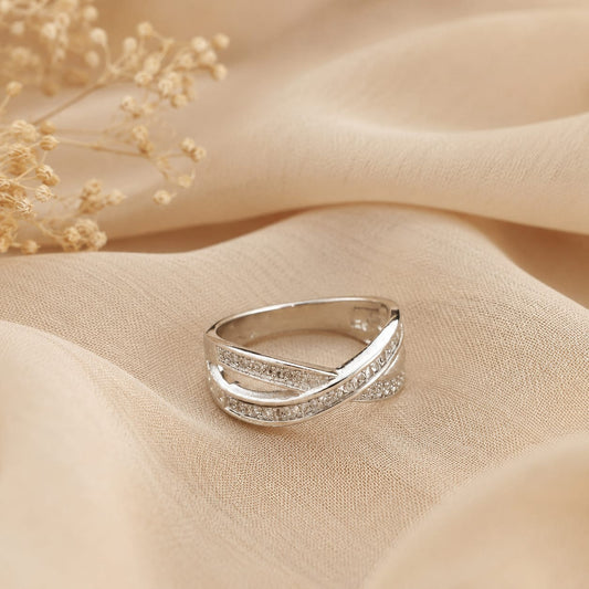 BEAUTIFULL SILVER 92.5 RING