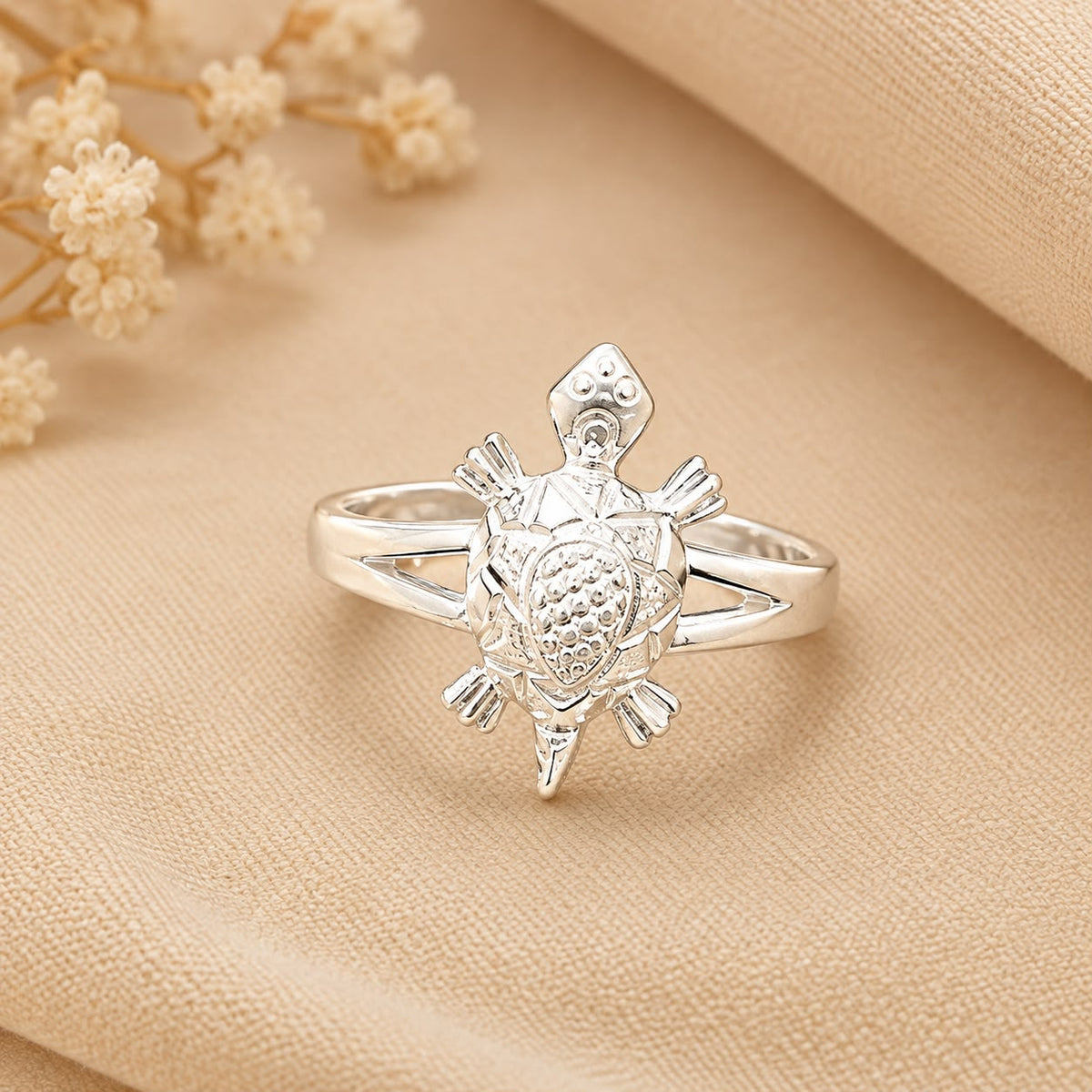SILVER RING
