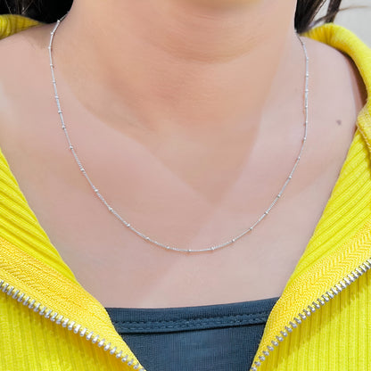 Sparkle Silver Lightweight Chain for Women – Sleek Beaded Design Chain