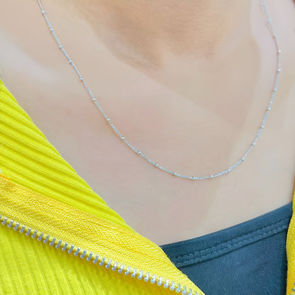 Sparkle Silver Lightweight Chain for Women – Sleek Beaded Design Chain