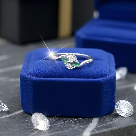 Silver Leaf Design Minimal Ring with Green Accent | Women’s Silver Ring