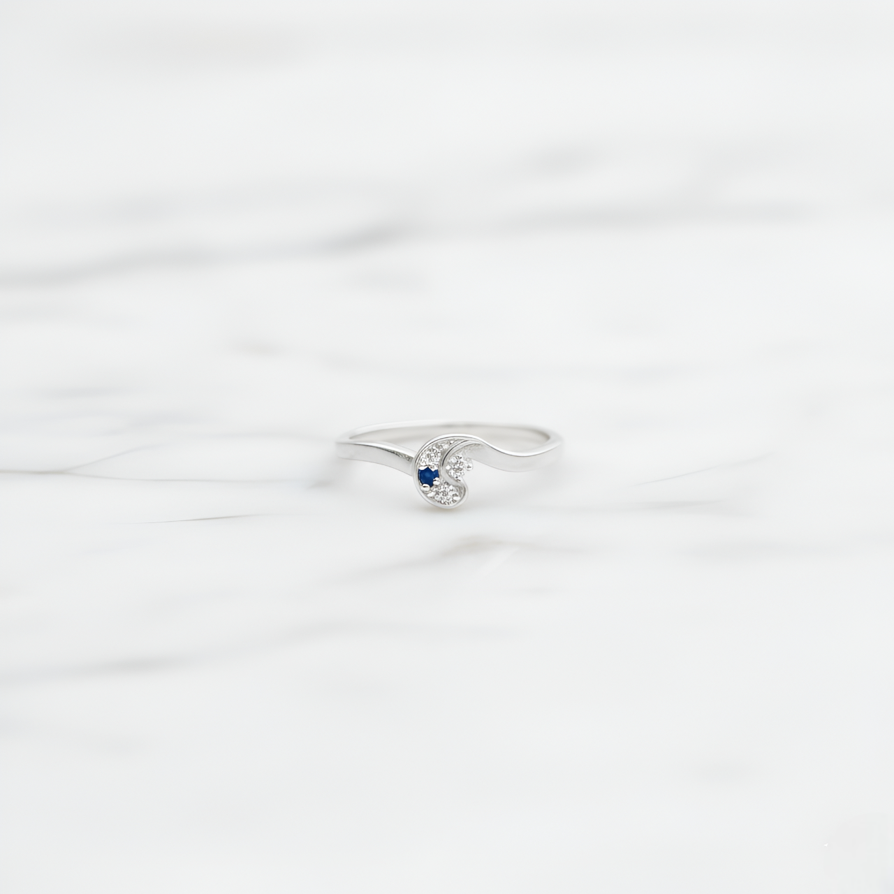 Silver Minimal Wave Design Lightweight Ring with Blue Accent | Women’s Silver Ring