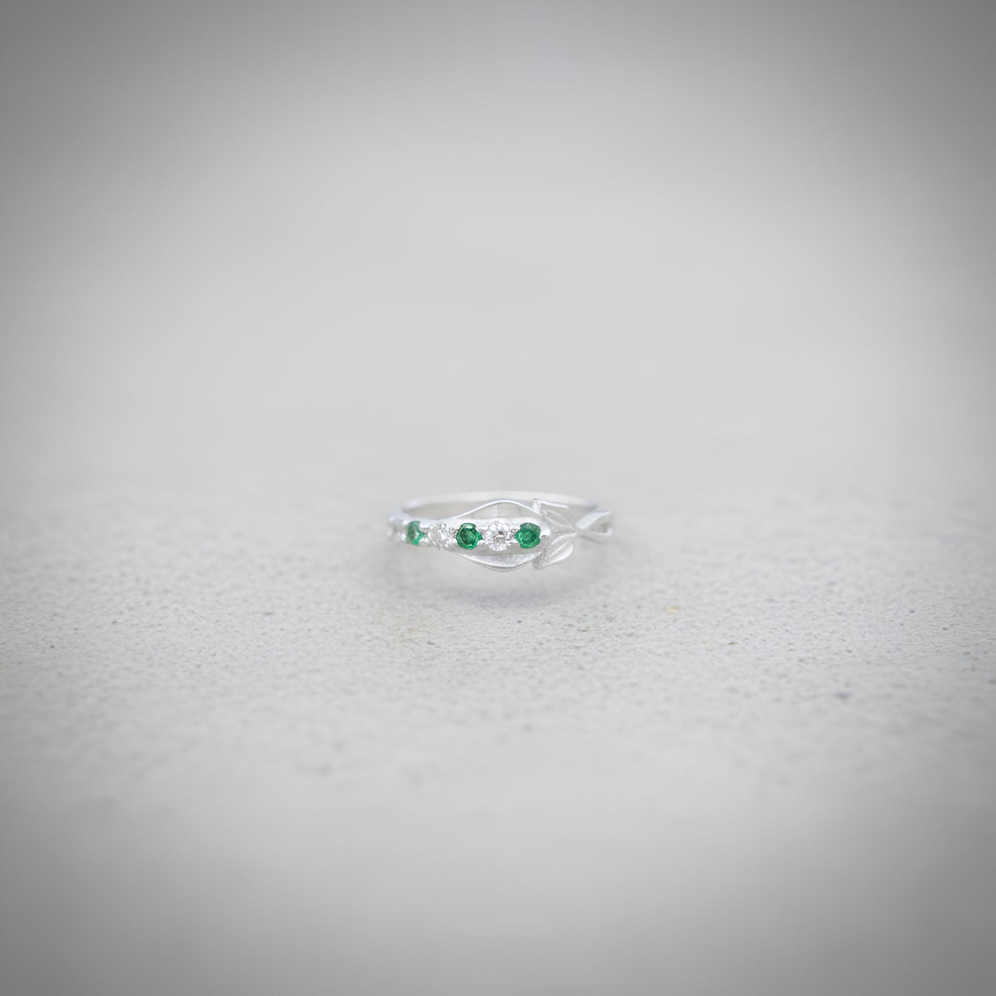 Silver Leaf Motif Lightweight Ring with Green Stones | Women’s Silver Ring